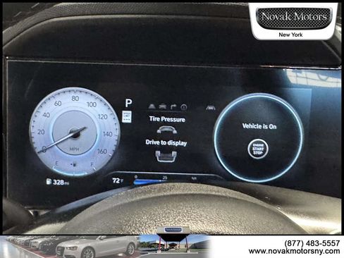 Used 2025 Hyundai Elantra Limited FWD image 16
