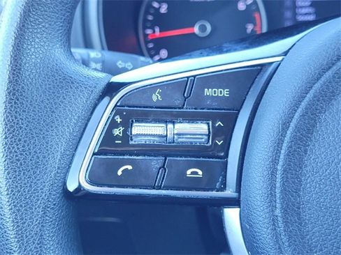 Used 2020 Kia Sportage LX image 25
