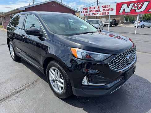 Used 2023 Ford Edge SEL w/ Convenience Package AWD/4WD image 3