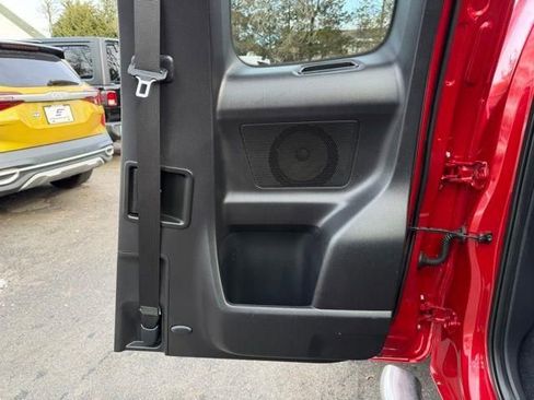 Used 2016 Toyota Tacoma TRD Sport image 14