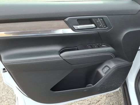 Used 2026 GMC Terrain Denali image 22