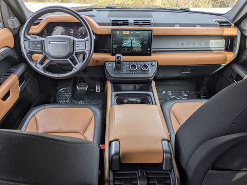 Used 2023 Land Rover Defender 110 X image 25