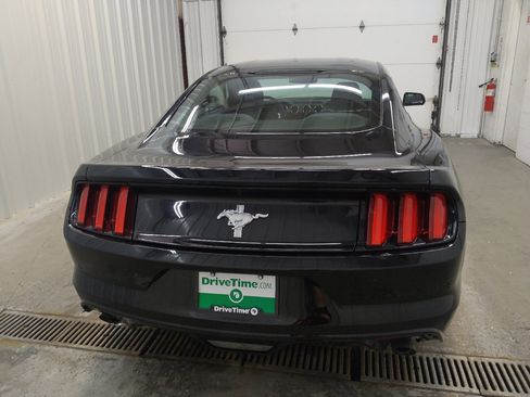 Used 2017 Ford Mustang Coupe RWD image 7