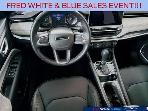 Used 2022 Jeep Compass Latitude w/ Sun and Sound Group AWD/4WD image 23