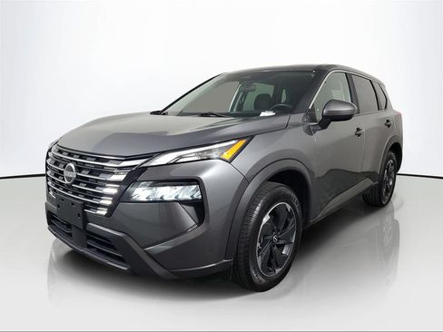 Used 2024 Nissan Rogue SV AWD/4WD image 3