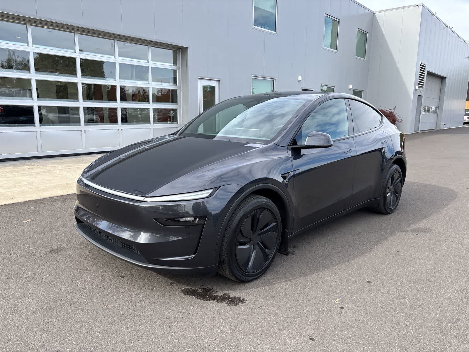 Used 2026 Tesla Model Y AWD image 1