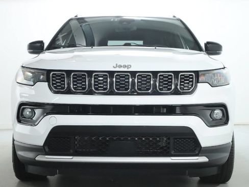 Used 2025 Jeep Compass Limited AWD/4WD image 5