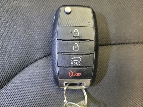 Used 2019 Kia Soul + image 32