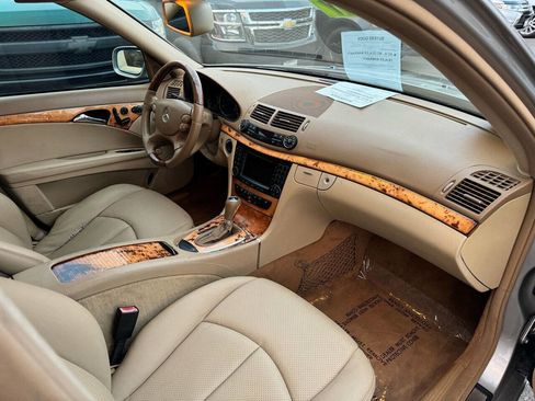 Used 2007 Mercedes-Benz E 350 Sedan image 14