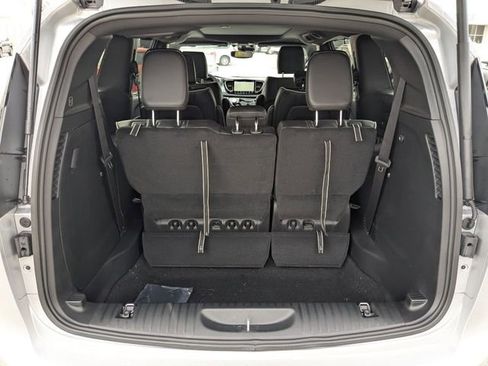 New 2026 Chrysler Pacifica Limited w/ Trailer Tow Group image 34