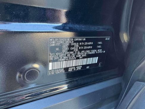 Used 2020 Toyota RAV4 Limited image 10