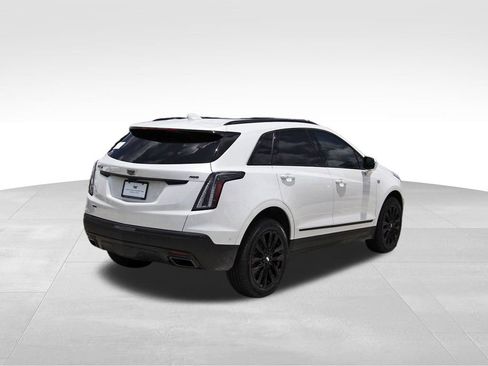 New 2026 Cadillac XT5 Sportv w/ LPO, Onyx Lite Package AWD/4WD image 4
