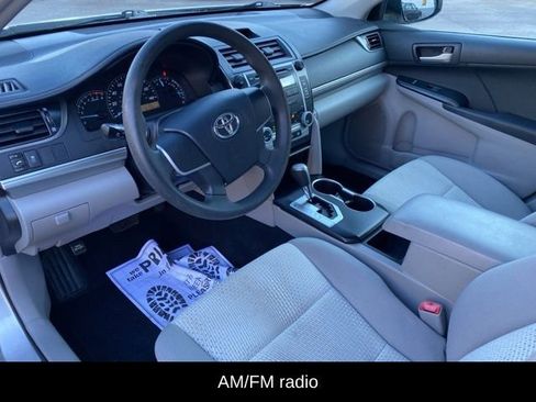 Used 2012 Toyota Camry L image 6