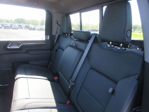 New 2026 GMC Sierra 2500 SLT w/ SLT Premium Package AWD/4WD image 13
