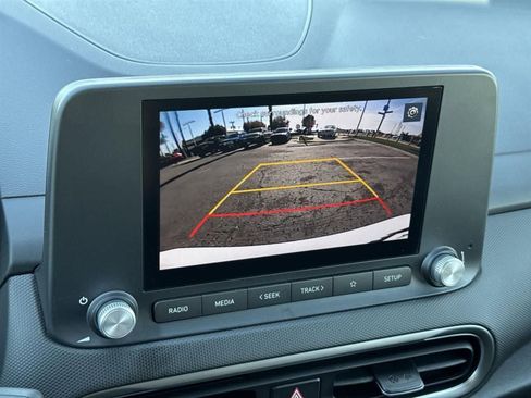 Used 2023 Hyundai Kona SE image 16