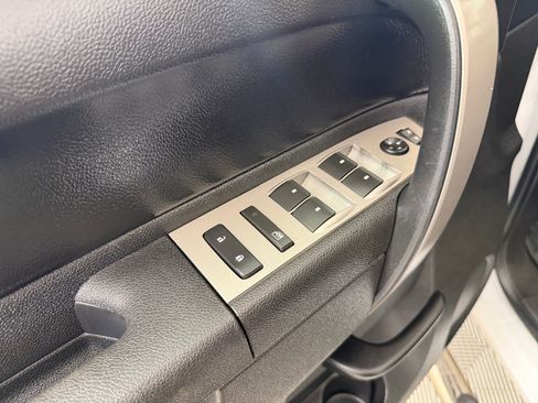 Used 2010 GMC Sierra 1500 SLE w/ Power Pack Plus AWD/4WD image 14