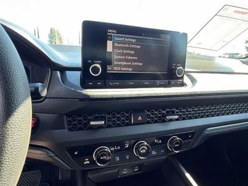 Used 2025 Honda Accord SE image 25