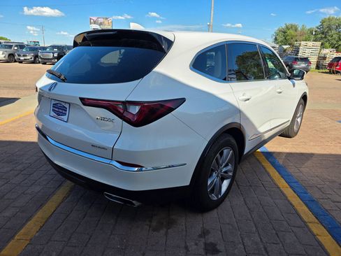 Used 2023 Acura MDX SH-AWD image 5