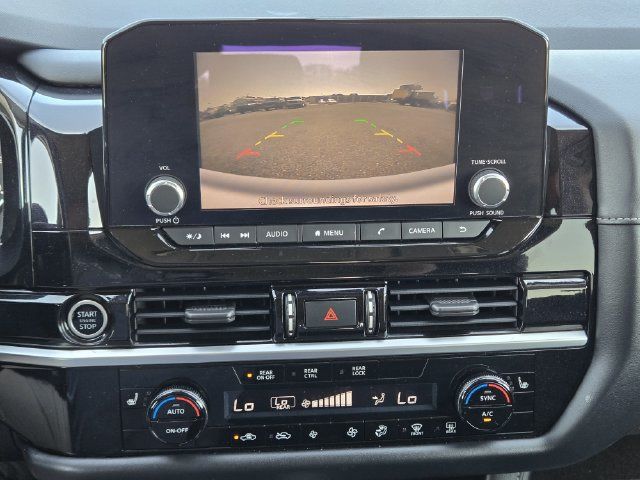 Used 2022 Nissan Pathfinder SV AWD/4WD image 17