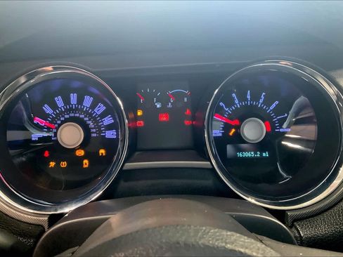 Used 2011 Ford Mustang Coupe w/ V6 Performance Pkg RWD image 22