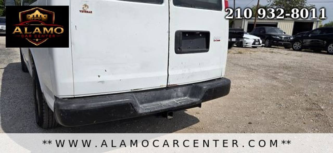 Used 2009 Chevrolet Express 1500 RWD image 11