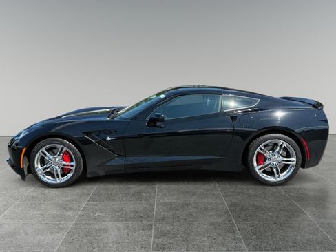 Used 2016 Chevrolet Corvette Stingray Coupe w/ 3LT Preferred Equipment Group RWD image 2