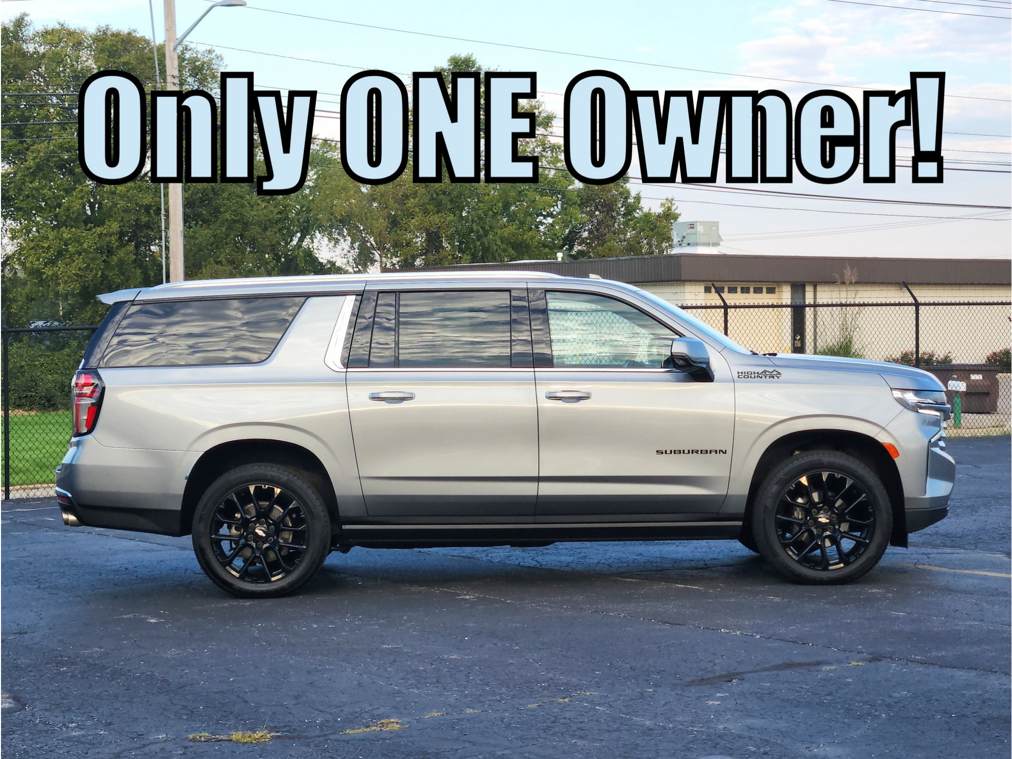 Used 2024 Chevrolet Suburban High Country AWD/4WD image 9
