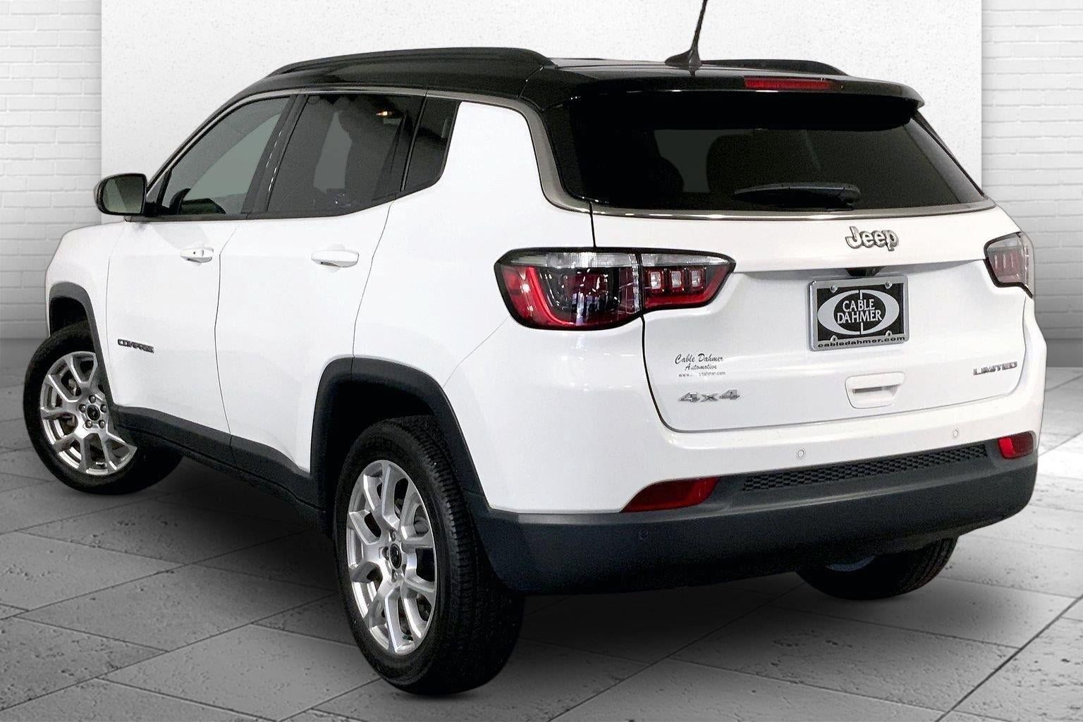 Used 2025 Jeep Compass Limited AWD/4WD image 11