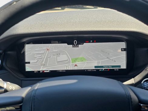 Certified 2025 Land Rover Range Rover Velar Dynamic SE AWD/4WD image 19