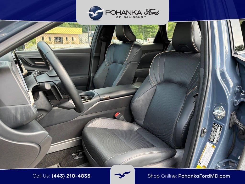 Used 2025 Toyota Crown Signia w/ Advanced Technology Package AWD/4WD image 20