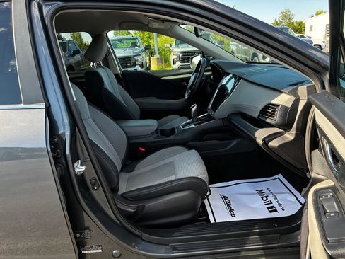 Used 2023 Subaru Outback Premium AWD/4WD image 17