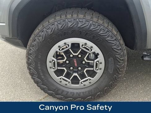 Used 2026 GMC Canyon AT4X AWD/4WD image 38