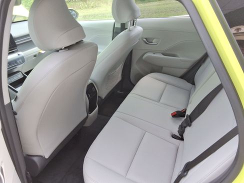 Used 2025 Hyundai Kona Limited image 30