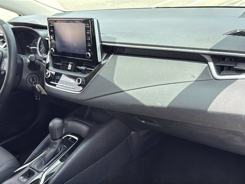 Used 2020 Toyota Corolla LE FWD image 40