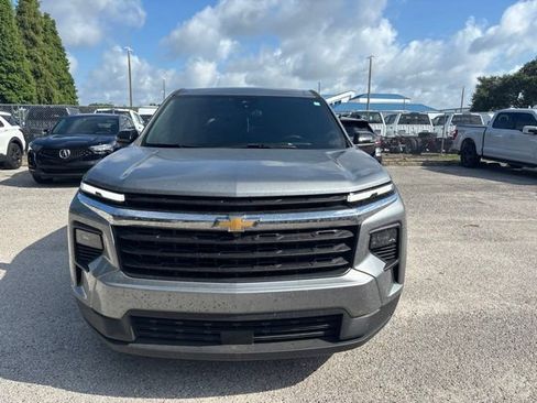 Used 2024 Chevrolet Traverse LS w/ LPO, Floor Liner Package FWD image 2