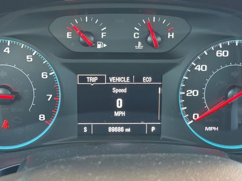 Used 2020 Chevrolet Malibu LT FWD image 25