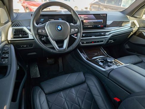 Used 2024 BMW X5 xDrive50e AWD/4WD image 36