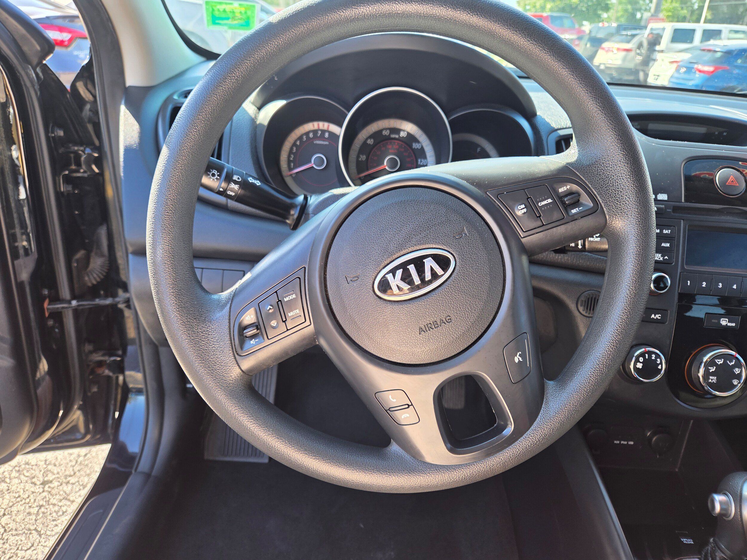 Used 2011 Kia Forte EX w/ Fuel Economy Pkg FWD image 6