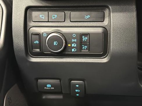 Used 2023 Ford F250 Lariat w/ Sport Appearance Package AWD/4WD image 30