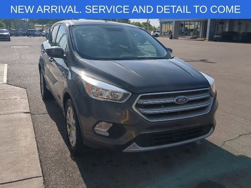 Used 2017 Ford Escape SE FWD image 10