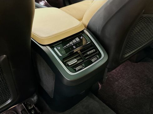 Used 2023 Volvo XC90 B6 Ultimate w/ Protection Package Premier AWD/4WD image 27