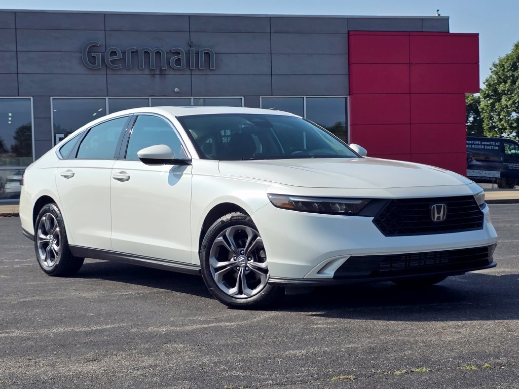 Used 2023 Honda Accord EX image 2