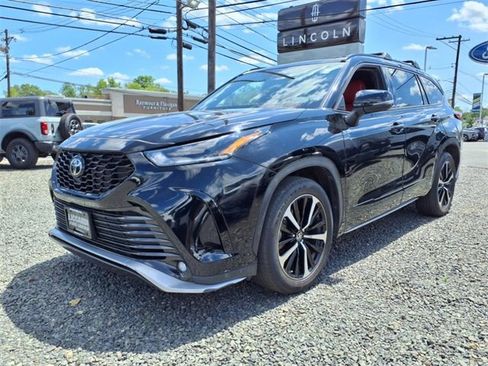 Used 2022 Toyota Highlander XSE image 5