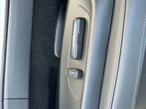 Used 2023 Honda HR-V EX-L image 25