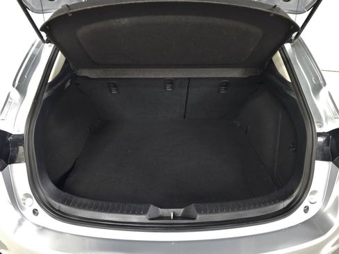 Used 2018 MAZDA MAZDA3 Touring FWD image 7