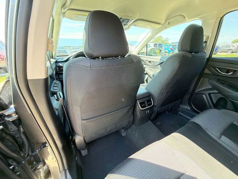 Used 2025 Subaru Outback Premium AWD/4WD image 15