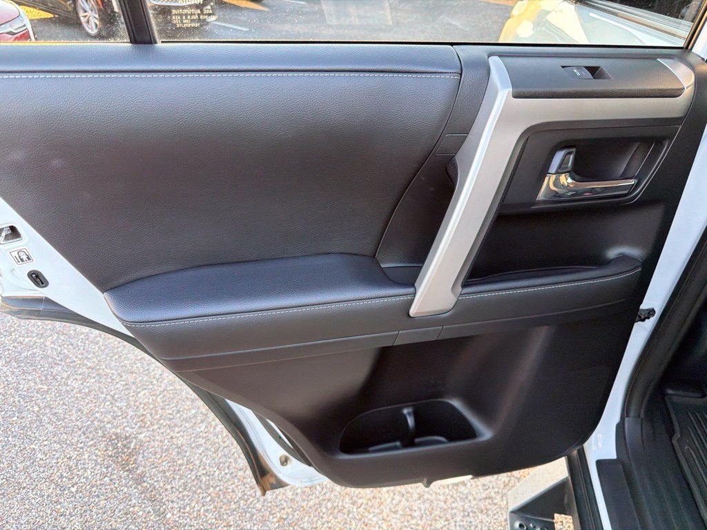 Used 2024 Toyota 4Runner SR5 Premium w/ Moonroof Package AWD/4WD image 16