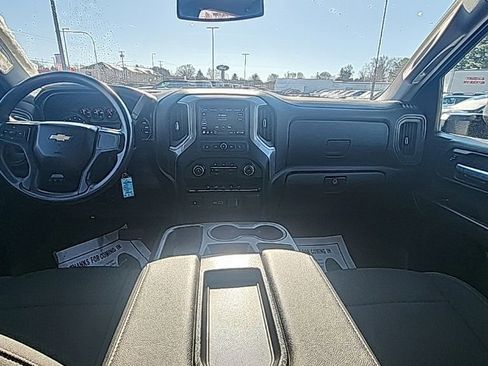 Used 2021 Chevrolet Silverado 2500 Custom w/ Custom Value Package image 10