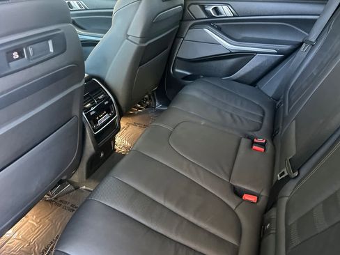 Used 2020 BMW X5 M50i w/ Premium Package image 4