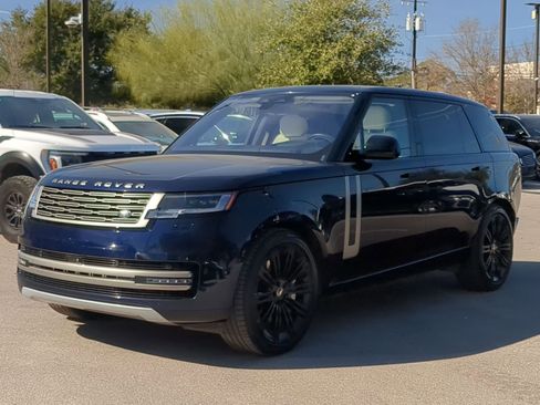 Used 2023 Land Rover Range Rover Long Wheelbase SE image 7